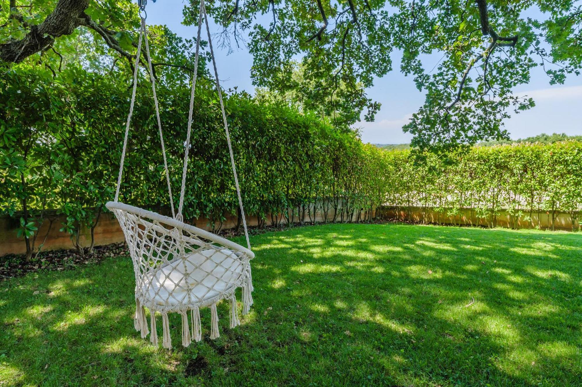 Villa Hrast Bacva Višnjan Exteriör bild