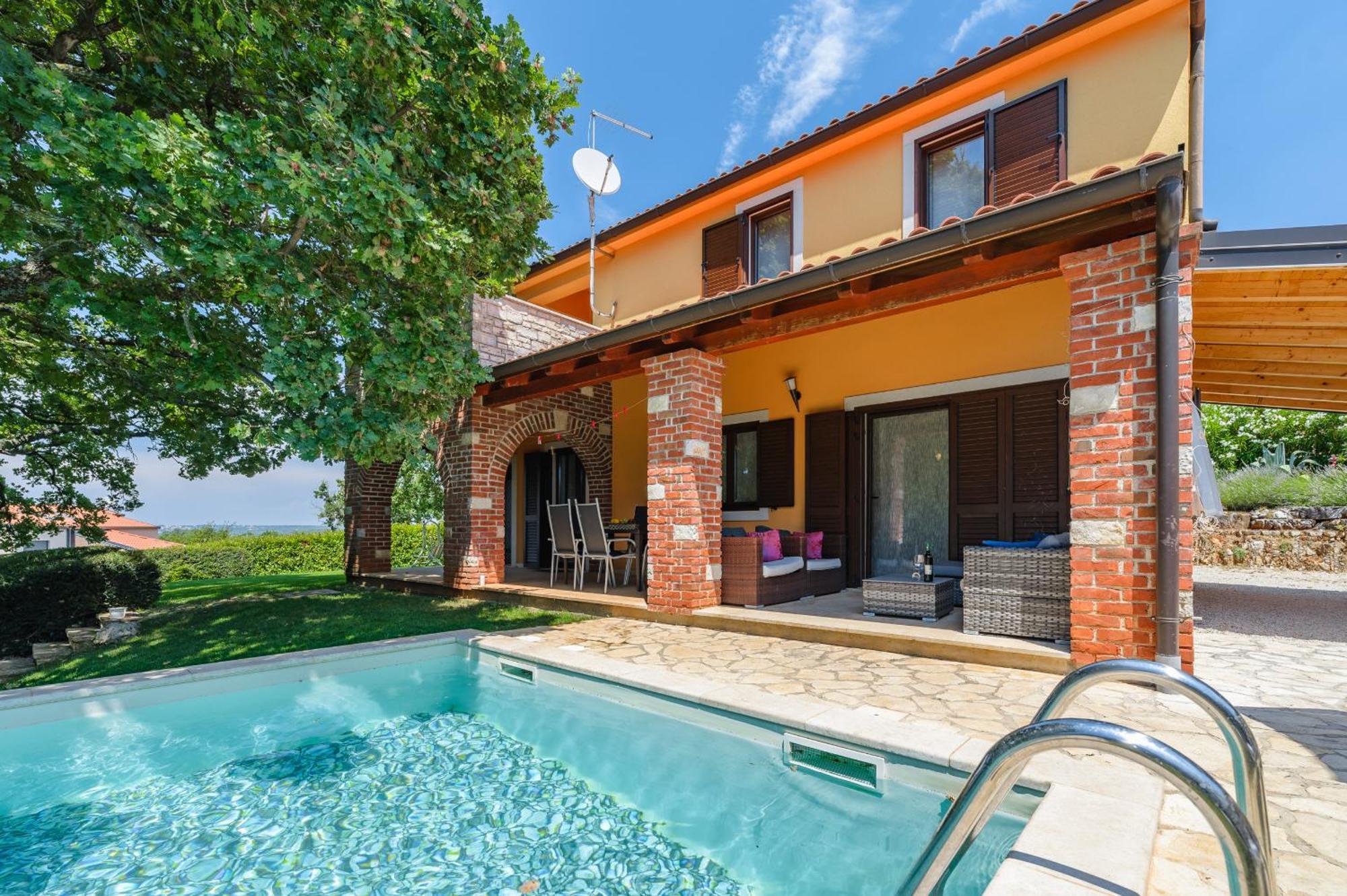Villa Hrast Bacva Višnjan Exteriör bild