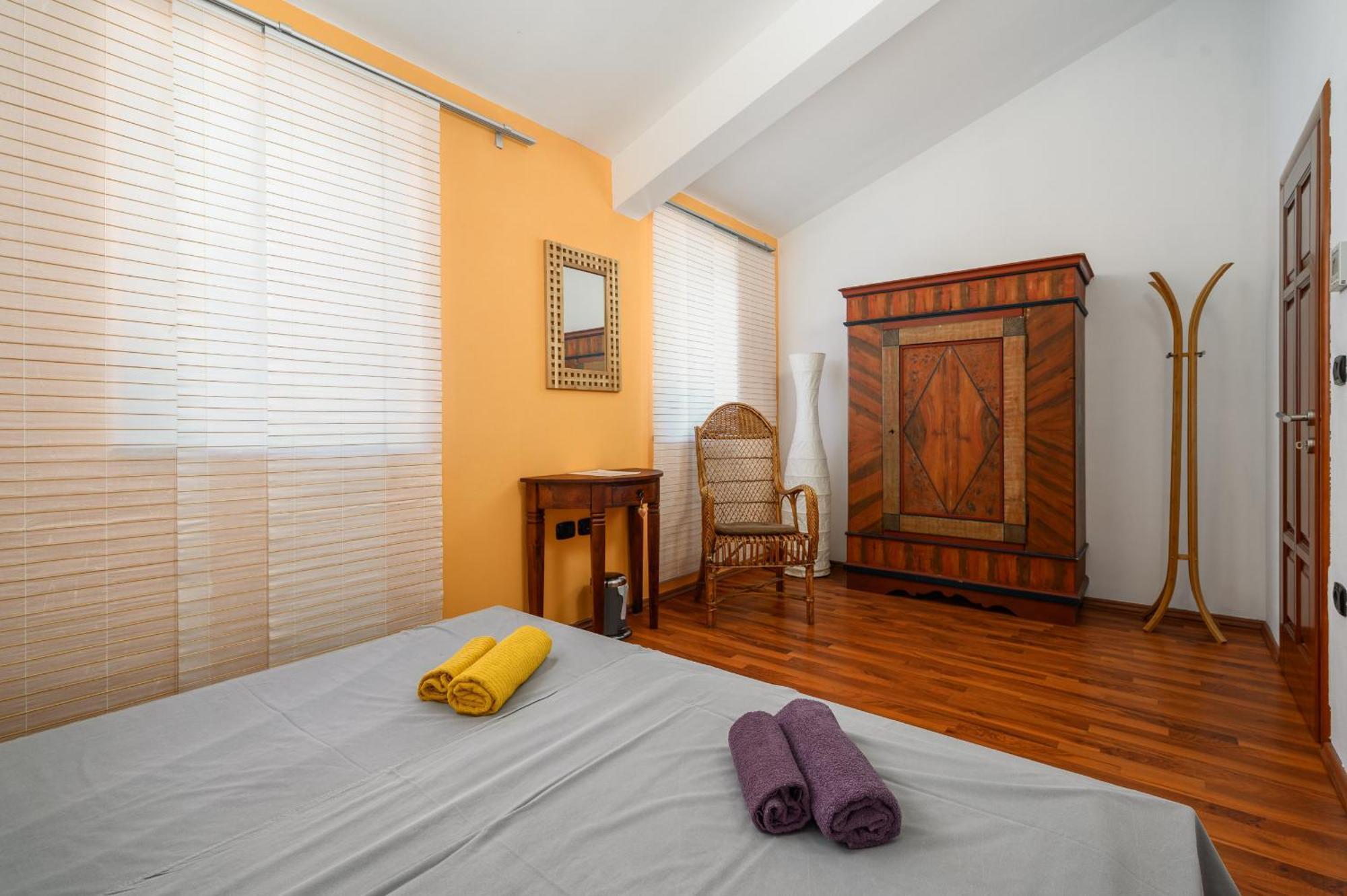 Villa Hrast Bacva Višnjan Exteriör bild