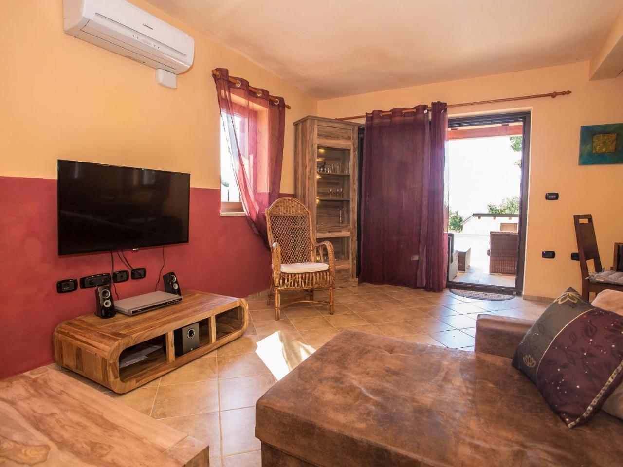 Villa Hrast Bacva Višnjan Exteriör bild